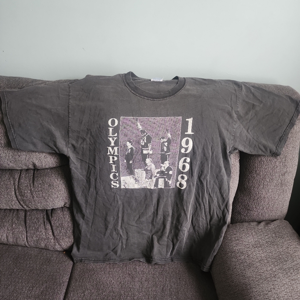 1968 Olympics Black Power Salute XL
